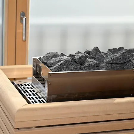 Binnendiek Haus 5 4 *